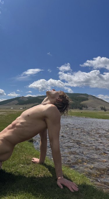 Andrii Levchenko - 2 pic. Wild views https://t.co/MRMpFwHSgW