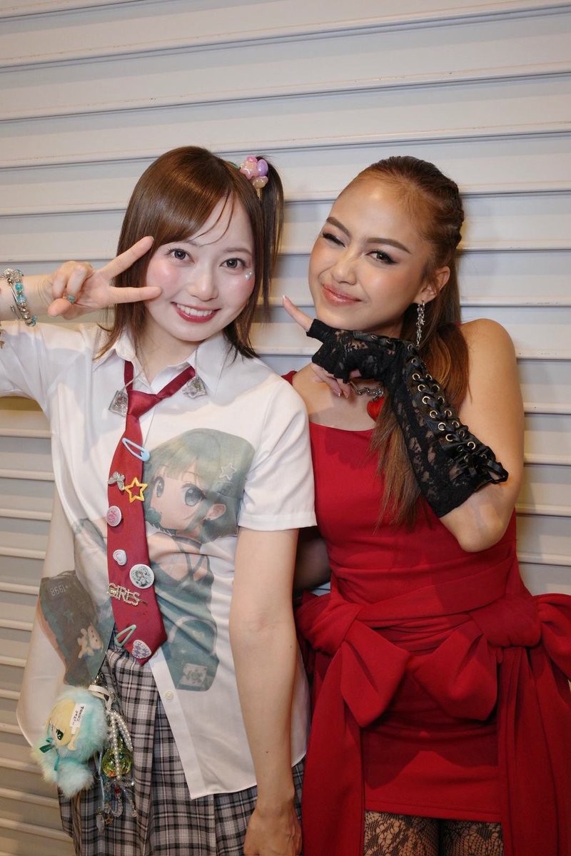 _siscasaras_'s tweet photo. この度は貴重な機会をいただき本当にありがとうございました！❤️😍

This is my very first time performing in Japan 🥹 so grateful for this collaboration project with Ayaka-chan @ebichu_staff ! Our 2nd single, “Modorenai Yoru” available on all the streaming platforms ✨🪩

#安安2026 https://t.co/cxI0SNQy2c