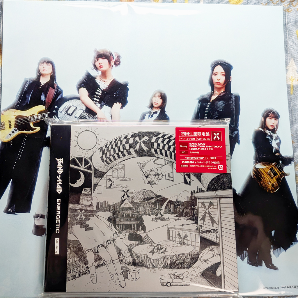 cyclass2010's tweet photo. Amazonから無事にフラゲしましたよ💿 #bandmaid https://t.co/4fjXlW67o6