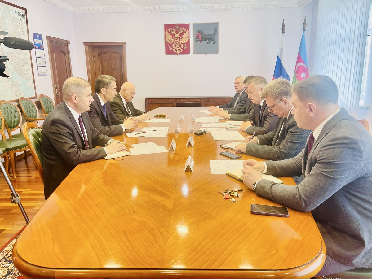 Shohrat_Mustafa's tweet photo. Azərbaycanın 🇷🇺 səfiri Rəhman Mustafayev İrkutsk vilayətinin qubernatoru, şəhər meri, eləcə də Şərqi Sibir Ticarət və Sənaye Palatasının üzvləri ilə görüşüb
https://t.co/VQtg3T8pXu https://t.co/IAaiwgqBSE