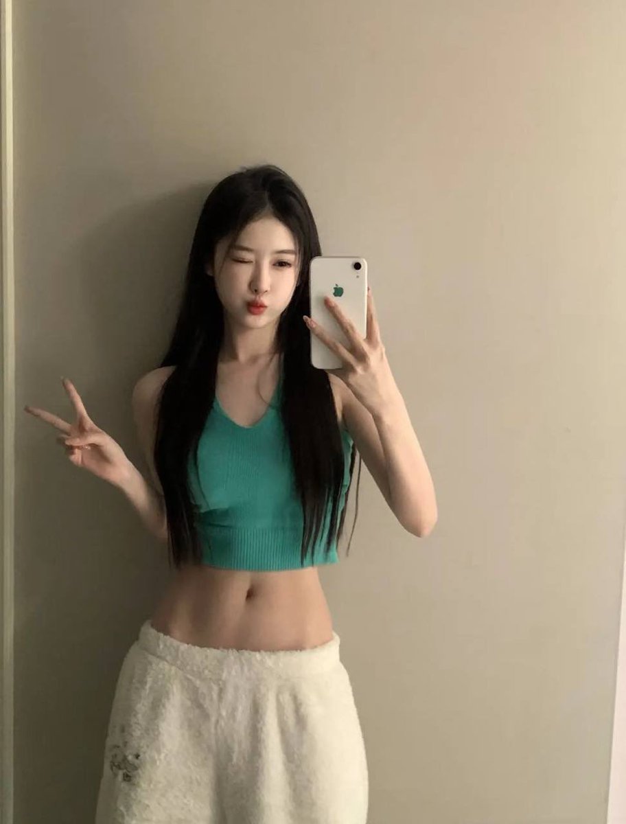 xiaoyaWW999's tweet photo. 深圳🏠🦜
Shen     Zhen 🌙      5⃣️/W       软糯乐天派
       03郑大美术生🎓下海实习    全身0⃣️整
        176     D🥛

🐧：2781594685

 ✈️:   https://t.co/2NF5Z8ynVf

✈️ https://t.co/OYFnoiMDPs https://t.co/rN9UWOIVy2