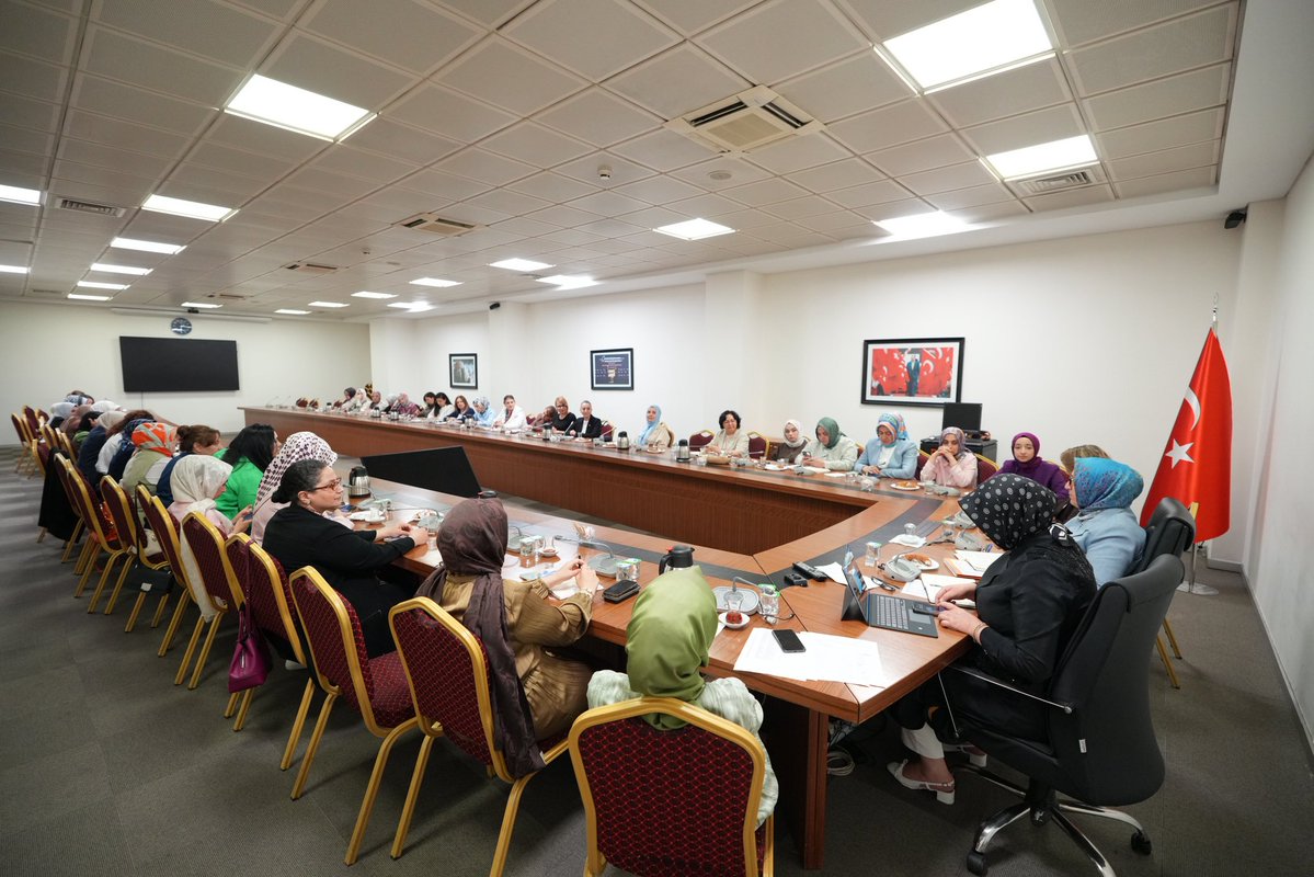 akkadinistanbul's tweet photo. Başkanımız @salihademirer başkanlığında, İlçe Başkanları Toplantımızı gerçekleştirdik.

Teşkilatlarımızın gücünü, sahadaki çalışmalarımızı ve önümüzdeki dönem hedeflerimizi kapsamlı şekilde değerlendirdik. AK Parti; milletin sesi, hizmet siyasetinin öncüsü ve güçlü Türkiye idealinin taşıyıcısı olmaya kararlılıkla devam ediyor.

Her kademedeki teşkilat mensubumuzla birlikte, durmaksızın çalışacak; eser ve hizmet siyasetimizi azimle, kararlılıkla ve güçlü bir teşkilat ruhuyla sürdüreceğiz.

Birlikte daha güçlü, birlikte daha büyük hedeflere…