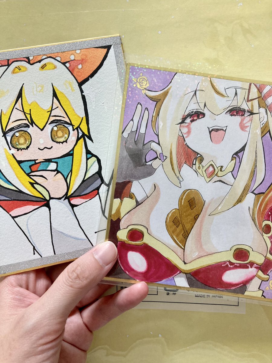 ok_me_mo's tweet photo. 初めて描いた色紙← →今 https://t.co/u5ItOSVQNs