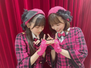 maichan_F_0921's tweet photo. #チームH #目撃者公演

あやちゃん舞台からおかえりなさい🍡
歩実優ちゃん劇場公演100回出演おめでとう💐

そして、本日の公演の最後に石橋颯ちゃんから卒業発表がありました。

こうして一緒のステージに立てる機会はあと何回あるのだろうか？なんてことを今考えていること自体が、まだ不思議な気持ちというか…本音ですが🙇‍♀️

秋まで、同じチームHで頑張ろうね🐻
(いつも楽屋もステージも明るく照らしてくれてありがとう🌻)

本日は雨の中劇場に足をお運びいただき、本当にありがとうございました😌
#HKT48