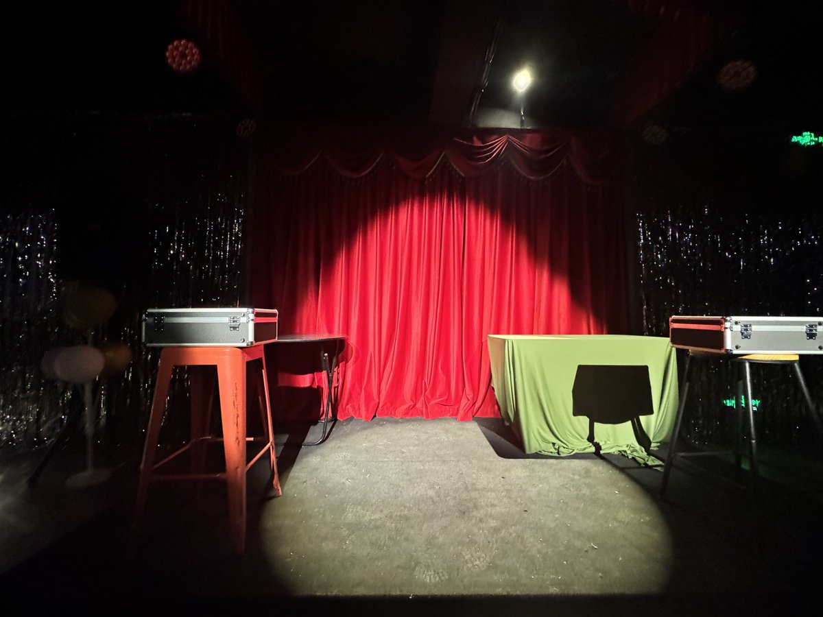 acore96's tweet photo. Just left the best thriller-themed murder mystery! 1920s vibes, plot twists I never saw coming, and the GM’s call was chef’s kiss. Already booking my next one—worth every penny! https://t.co/x65pexVUlb