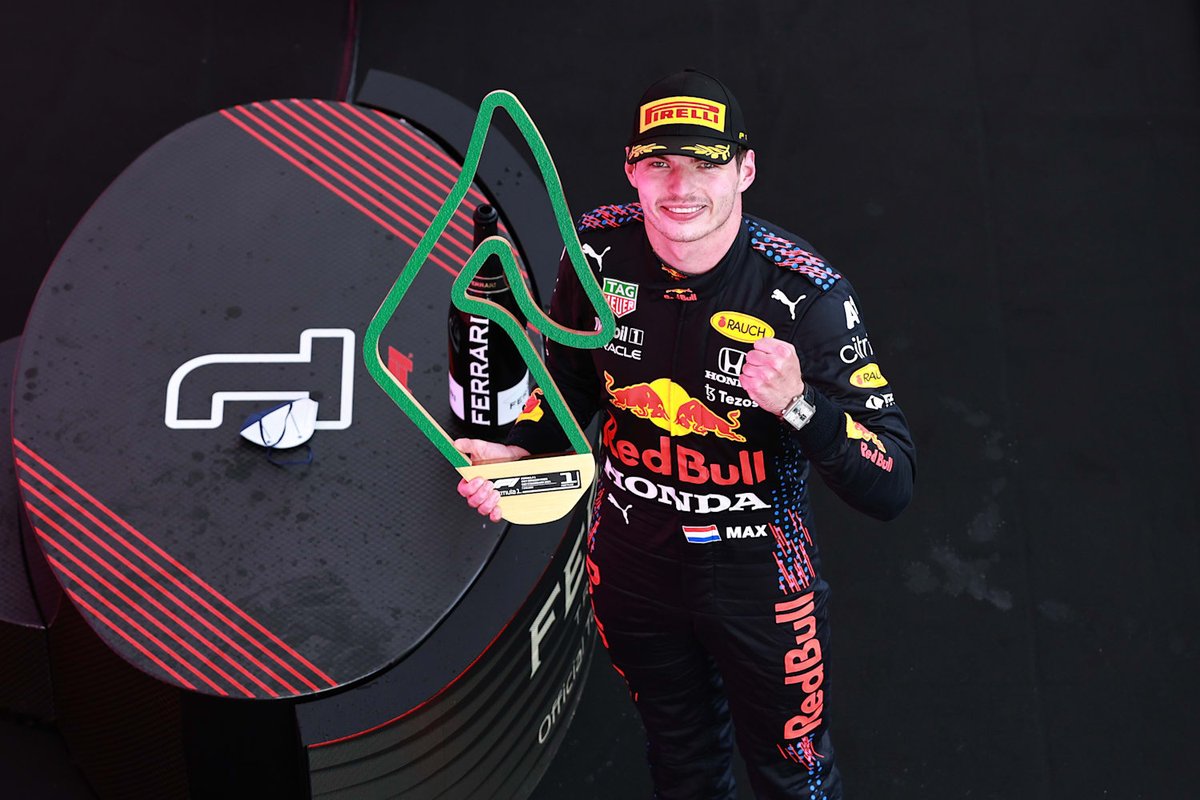 statsver's tweet photo. Max Verstappen at the Redbull Ring🇦🇹:

•5 wins 
•5 poles 
•8 podiums
•4 Fastest Laps
•2 hattricks
•1 grandslam
• 338 laps led 
• 3/3 sprint poles
• 3/3 sprint wins  

The VERSTAPPENRING!!! https://t.co/oyltFLlCxN