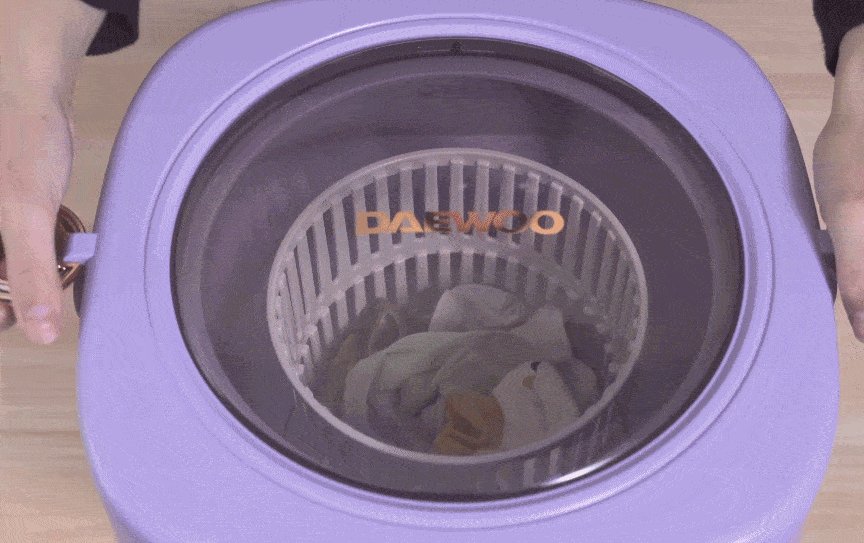 oiiooiioioo's tweet photo. Just finished folding my laundry u0026 found a tiny sock hiding in the towel pile—guess they have their own little hiding spot here https://t.co/Cgnxd4y6L1