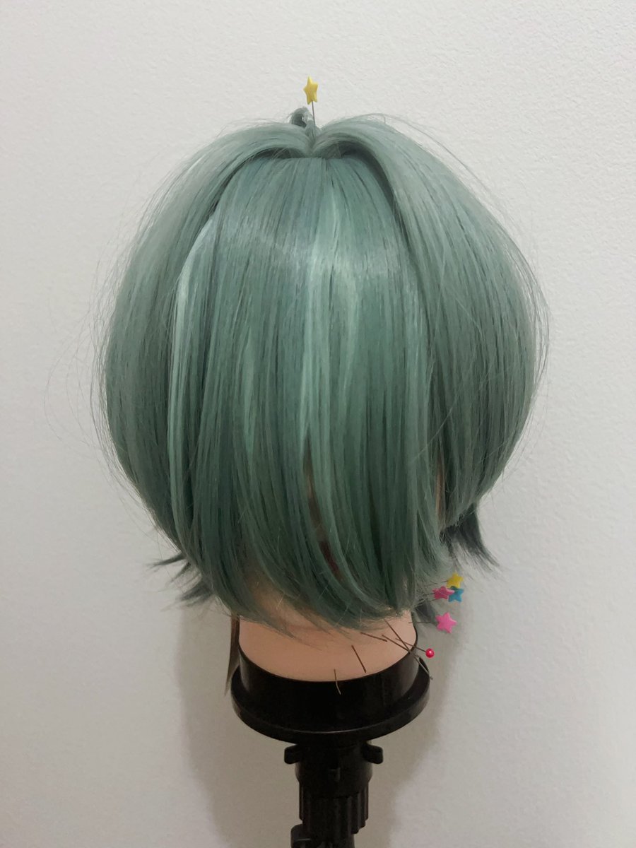 kyusuke_cos's tweet photo. さて今から私はローエンのウィッグを仕上げていくのですが…

Q.衣装が届くまでに残された時間は？
A.3~4日

Q.普段ウィッグ仕上がるまでどれくらいかかる？
A.1週間

Q.やる気は？
A.常時0%

衣装が届くまでに追いつけるよう死にものぐるいで頑張ります https://t.co/i6eJWO5ouk