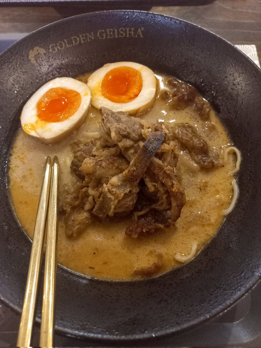 dwfjrini's tweet photo. Salah satu self reward. https://t.co/qQcV4YVJvZ