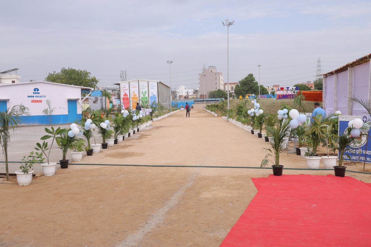 TataProjectsTPL's tweet photo. Every landmark project begins with people, and today we celebrate a milestone dedicated to them.  

The inauguration of the Frontline Workforce Residential Accommodation in Gurugram, housing nearly 4,000 workforce members. 

#TataProjects #TransformingLives #WorkforceWellbeing https://t.co/OGqPWioqpy