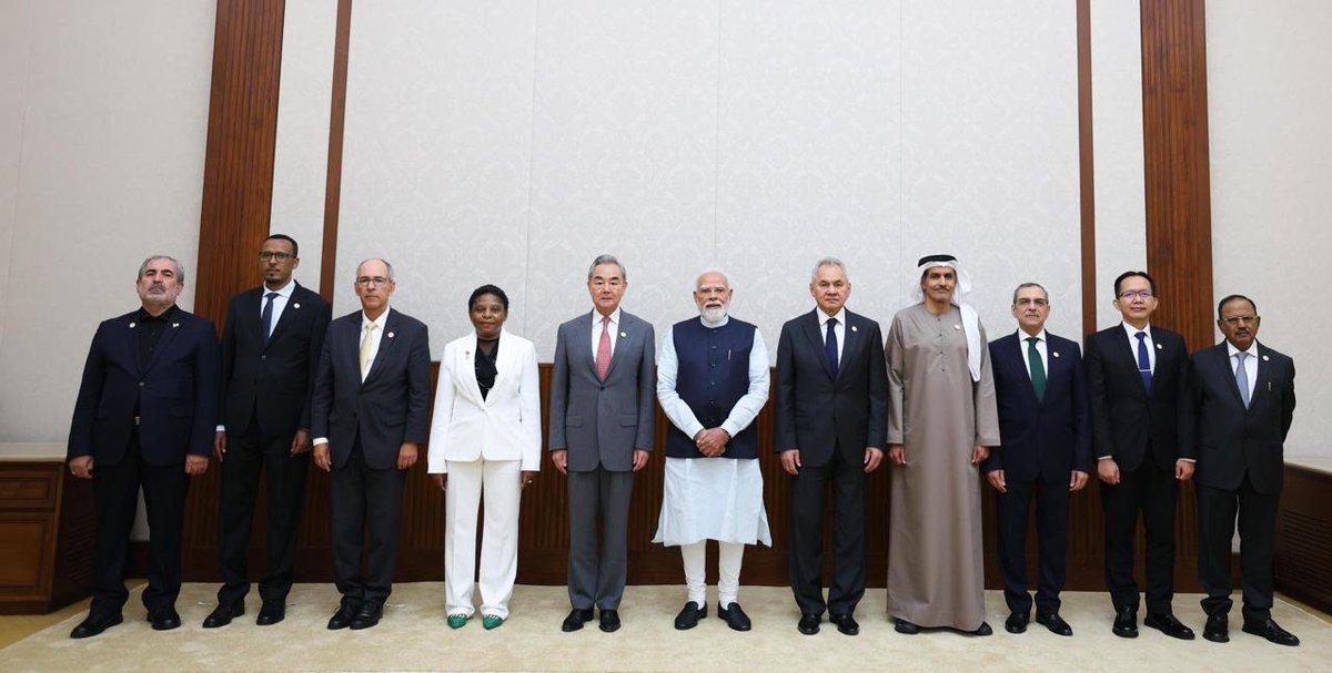 Narendra Modi tweet media