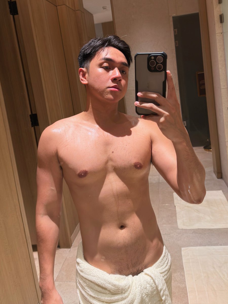 asuncion_aldwin's tweet photo. Goodnight 
https://t.co/vjh3eyOOzJ https://t.co/iZcF9OgVs1