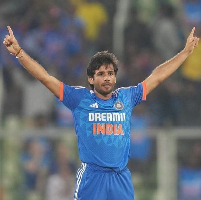 Rihan_63's tweet photo. RR fans  👀

NKR for Ravi Bishnoi trade… yes or no?

Because SRH needing an Indian spinner is understable
@rajasthanroyals https://t.co/FQb999VCHZ