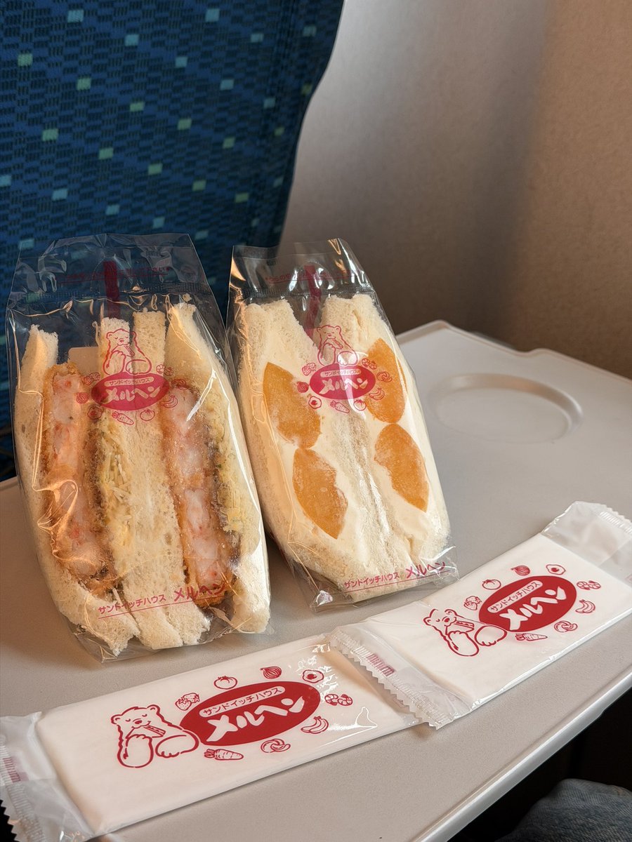 sectblue's tweet photo. 大阪弾丸旅行 美味しいもんたべすぎた https://t.co/xgV7MUhBEL