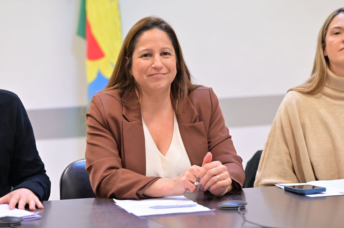 HCDiputadosBA's tweet photo. #Hoy | 🏛Se reunió la comisión de Asuntos Agrarios, bajo la presidencia de la diputada @analiacorvino, en la cual se aprobaron varios proyectos. https://t.co/b6Dfs8raHU
