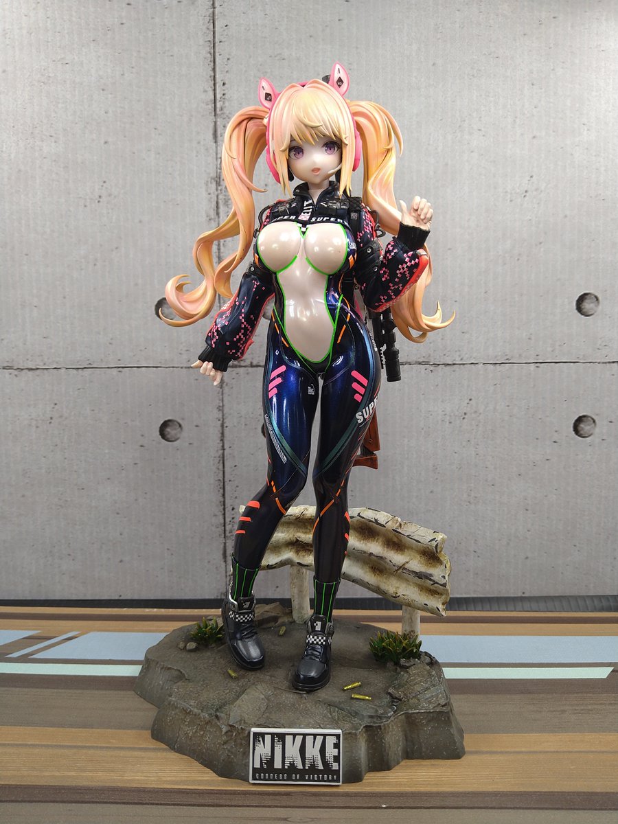 mori_basex1215's tweet photo. ライフルを装着。
ライフルと台座は…ハードモードでカラーリングやらウェザリングを盛り込んで… https://t.co/OHRqNoWqsa