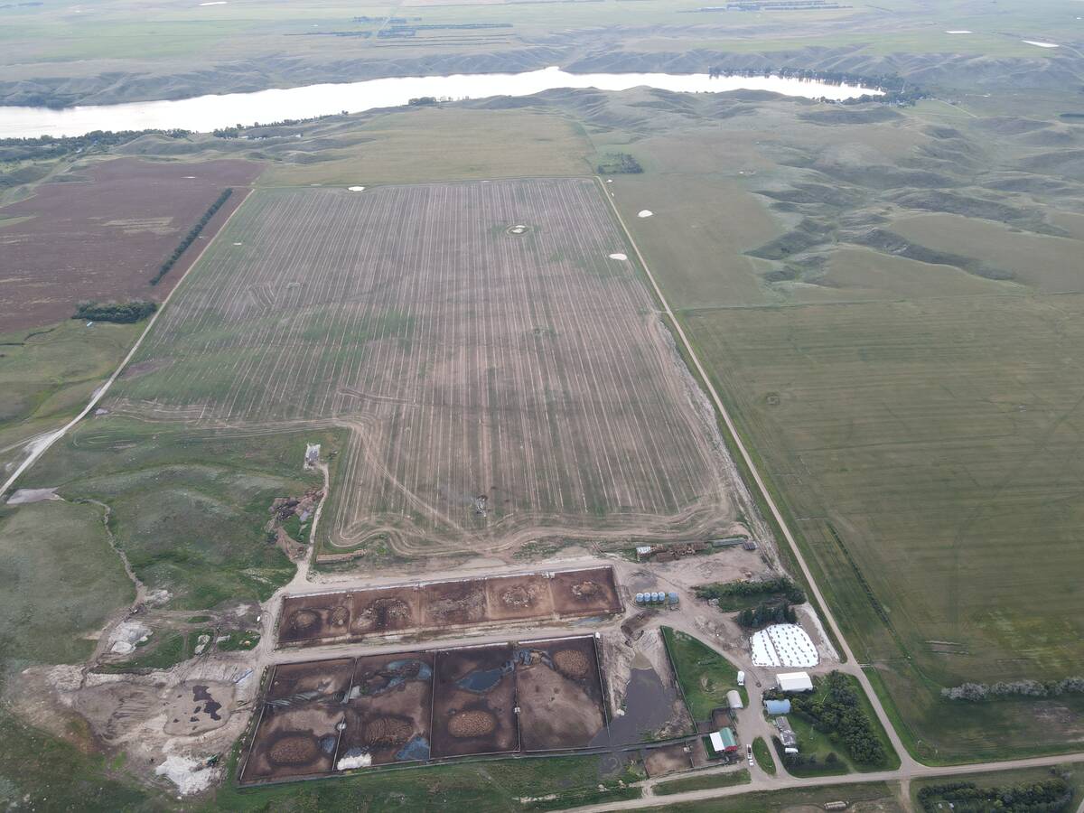 CanCattlemen's tweet photo. Concerns continue over Monette feedlot. https://t.co/RqtMjK7yZg https://t.co/AS3oJ7mwit
