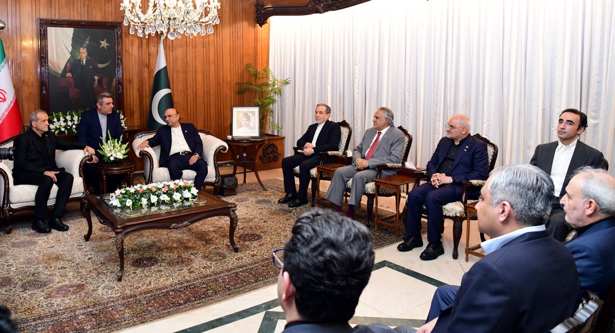 MediaCellPPP's tweet photo. President @AAliZardari in a meeting with President of the Islamic Republic of Iran, Dr. Masoud Pezeshkian, at Aiwan-e-Sadr. Chairman PPP @BBhuttoZardari was also present. https://t.co/QPs3CnXIOm