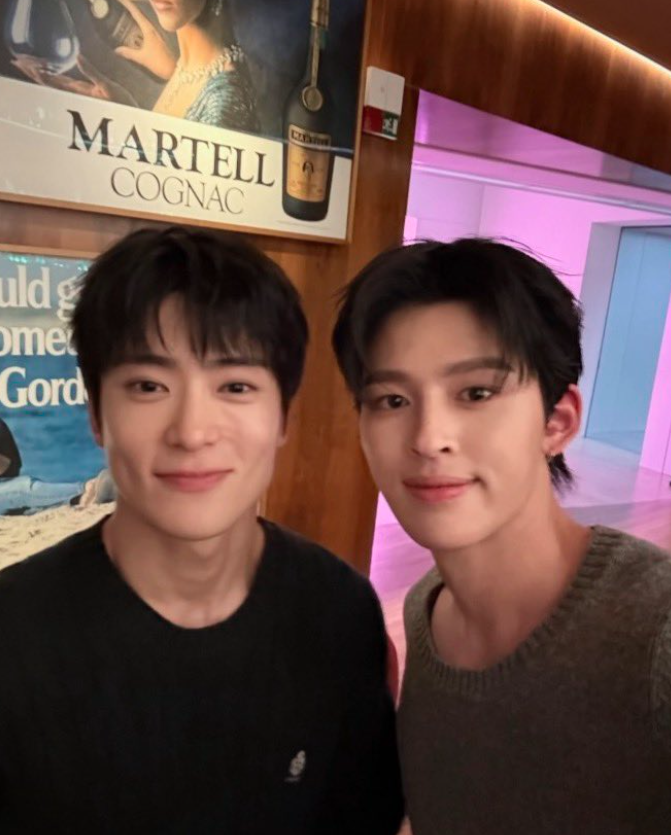 AboutMusicYT's tweet photo. Pond Naravit on meeting NCT's Jaehyun at the Prada Fashion Show:

"I was really happy, he is so kind, and his personality is really nice." https://t.co/wIv5IRvODR