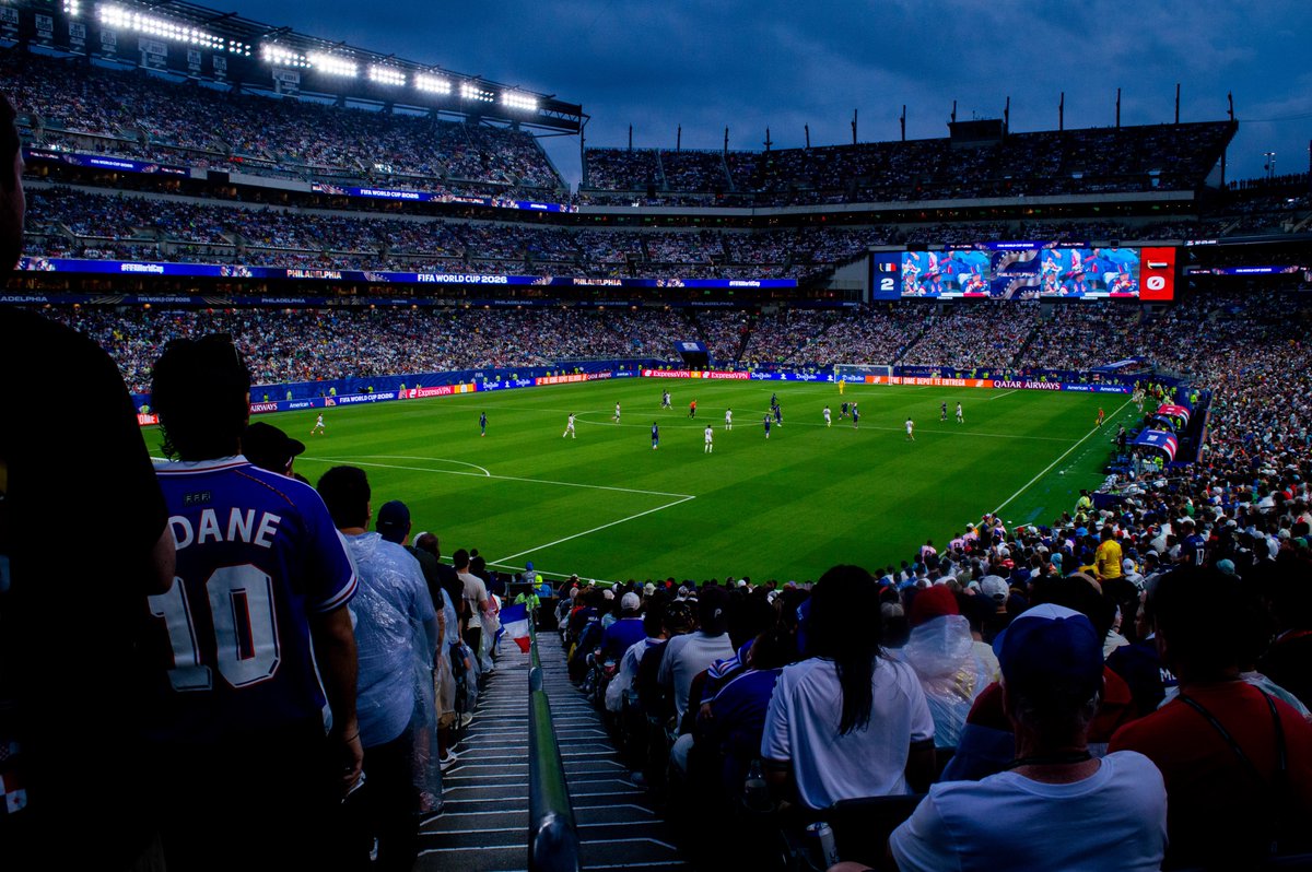 Jimmyking35's tweet photo. People said the World Cup in Philadelphia wouldn’t work but instead its just been packed houses and incredible atmospheres https://t.co/zEUlea19Ah