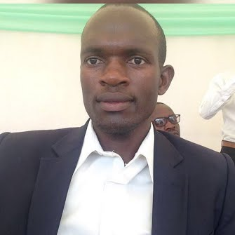 RACmuRwanda's tweet photo. Uyu muhungu wacu @Bagiruwubusa ubu Inkotanyi ntizamwirengeje koko? Kagame we. ntacyo utatuzaniye wowe n'abavantara muri mu Rwanda. Muzica abantu bose mugeze hehe koko? https://t.co/iZEEjyHGmA