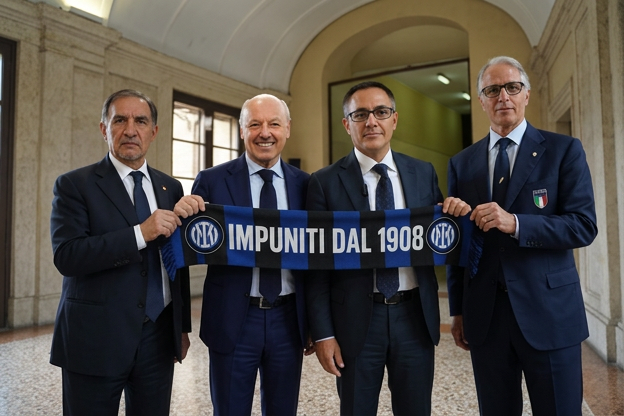 GandalfIl's tweet photo. SI CHIAMA SISTEMA #INTER #MAFIA e anche questa volta hanno Silenziato Tutto 🤮
Se voi spendete soldi per foraggiare questa MERDA SIETE COMPLICI !
💩La #FIGC e la #SERIEA devono fallire💩
STOP alla #MarottaLeague
#Malagò #figc #Truffa #var #FIGCMAFIA #interopoli #silenziopoli https://t.co/gBLo3MaTKn