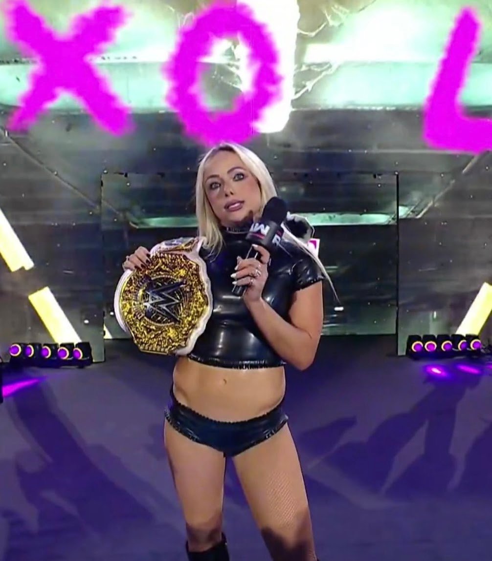 Hot Women of WWE 🖤 tweet media