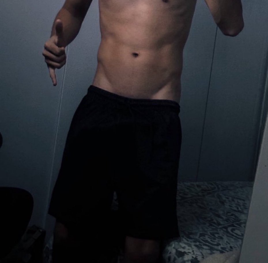 v_sgll's tweet photo. algum mano pra trocar? chama na dm 

#pintoawards
#PINTOSAWARDSㅤ 
#brotheragem
#broderagemhetero
#broderagem
#pintoawardsgay
#brotheragemhetero https://t.co/msUhBIZDKp