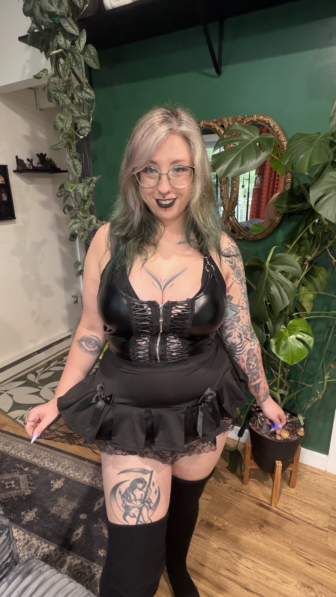 Do you like my outfit? https://t.co/4PDWHG8jK7