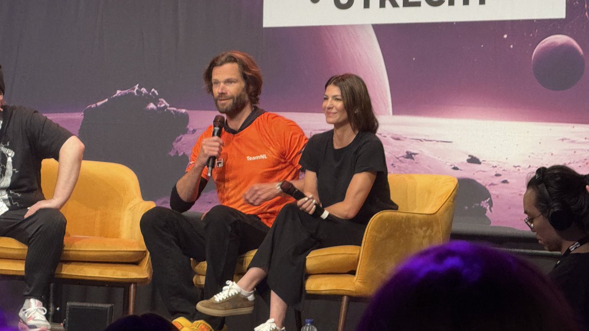sammyswalker's tweet photo. i miss you @GenPadalecki @jarpad 🩵 https://t.co/YP12OnIoh6