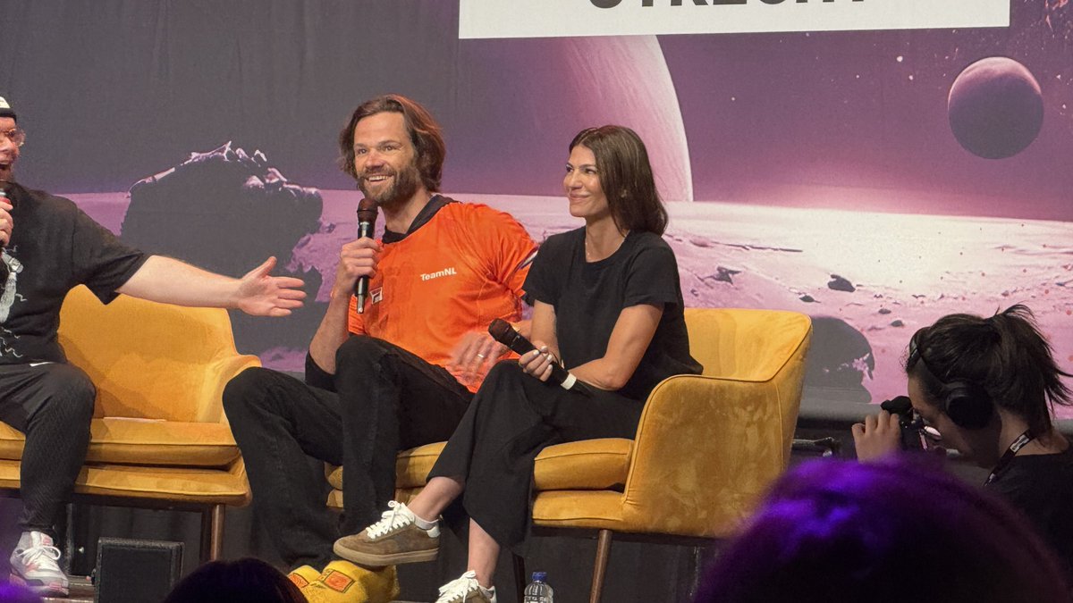 sammyswalker's tweet photo. i miss you @GenPadalecki @jarpad 🩵 https://t.co/YP12OnIoh6