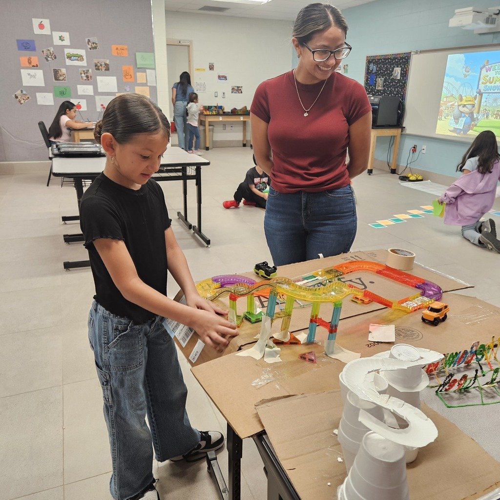 KawasElementary's tweet photo. Welcome parents to our Kawas and Ligarde Technology Showcase! Our teachers guided our students in creating so many different roller coasters, ramps, and ferris wheels! The FIFA World Cup also made it to our school! https://t.co/8oVeDhV0WW
