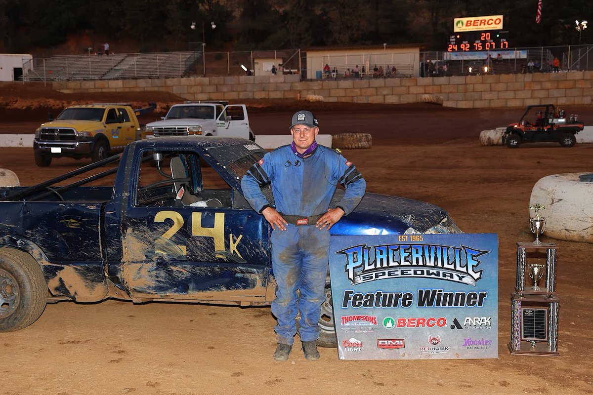 pvillespeedway's tweet photo. This Saturday's Fan Appreciation Night doubles as the makeup race for Big Trophy Night that rained out in April.

All four main event winners this weekend go home with the perpetual six-foot tall trophy as is tradition on Big Trophy Night.

📷 Tim Holland https://t.co/rWJf7p4Urd