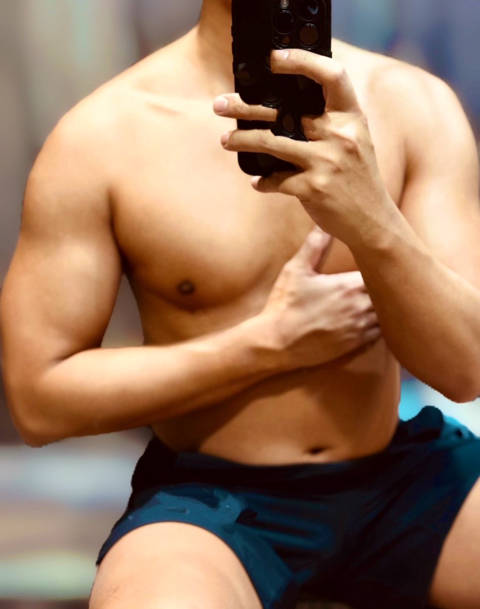 Domforfun's tweet photo. It’s really 🥵 
#gym
#workout https://t.co/obaIEbQZ0k