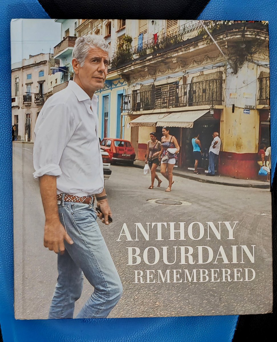 zigmalira's tweet photo. Lo qué llegó esté fin de semana...
#AnthonyBourdain https://t.co/4NH1KuxNLR