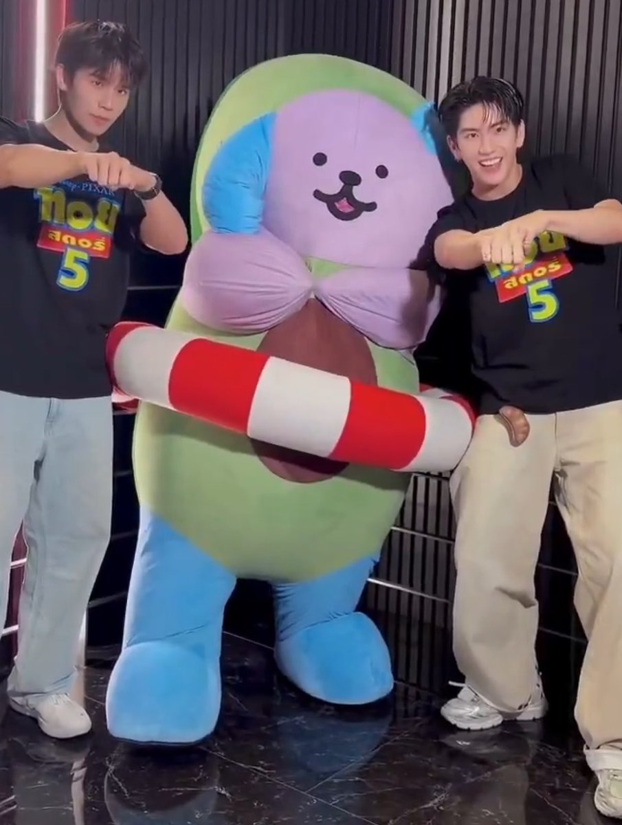 tinyisbbb's tweet photo. จ๊ะเอ๋ วันแฟมมาดูทอยตะตอยี่ทั้งแฟมเลย 🫳🏻🧸

JSCEAN WITH TOY STORY5

#SFxJimmySeaAvocean https://t.co/KwY9gaWlMA