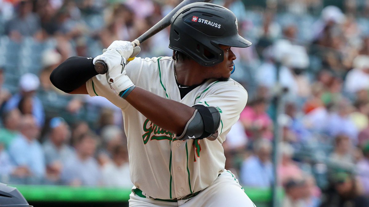 MLBPipeline's tweet photo. Murf Gray has been using every tool at his disposal -- including R&amp;B music and MLB The Show -- to shrink his chase rate.

Here's how it's paying off for the #Pirates' 2025 CBB pick and No. 17 prospect: https://t.co/VXNSLabg0V https://t.co/bkZ2lbHfhp