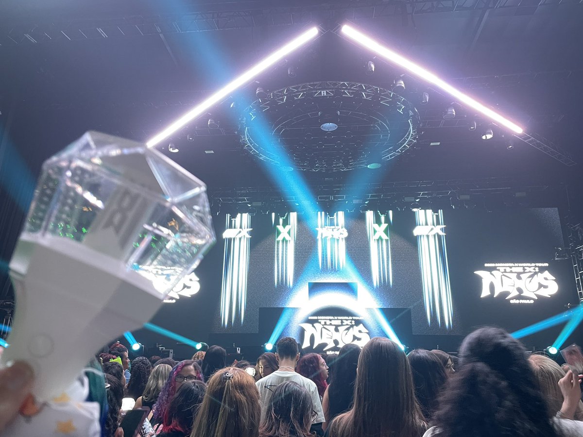 shownunude's tweet photo. É terça feira mas não aquela terça feira 

VOLTA LOGO MONSTA X https://t.co/R2AcQ15L7p