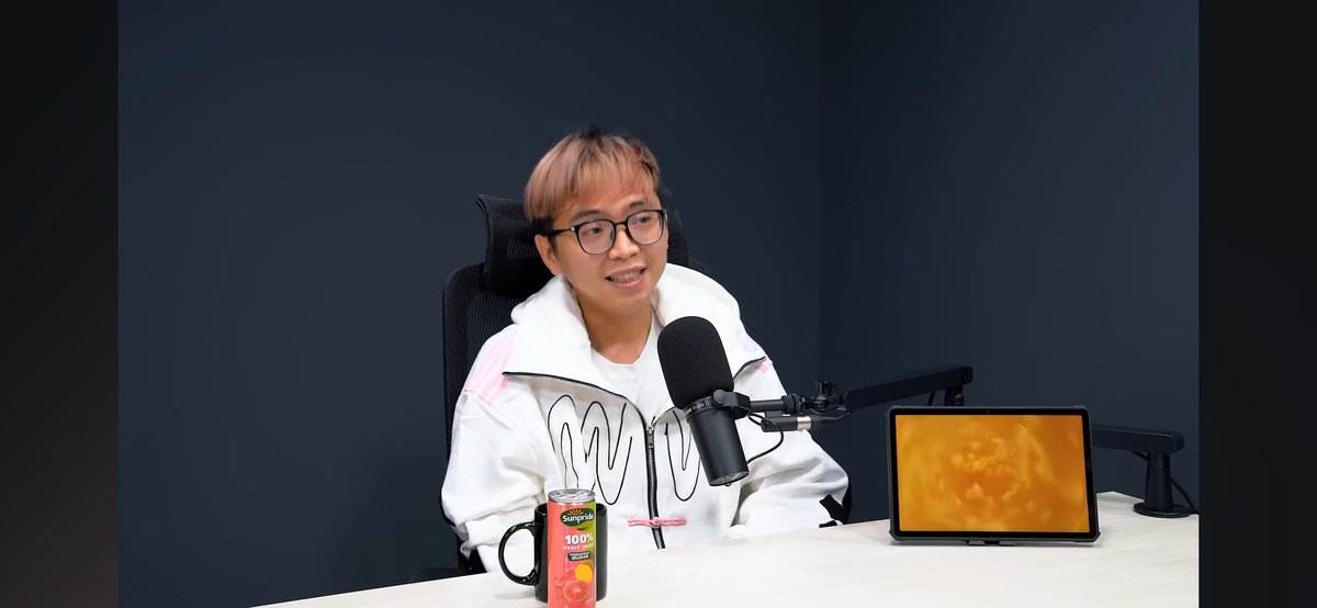 infainfooo's tweet photo. Habis nonton Tierison di channel Raditya Dika, setelah gue pikir-pikir ni orang cocok banget jadi Creative Director. Mungkin bisa collab bareng Pak Wisnutama

Cc : @yukatheoglen https://t.co/AVOftxk14N