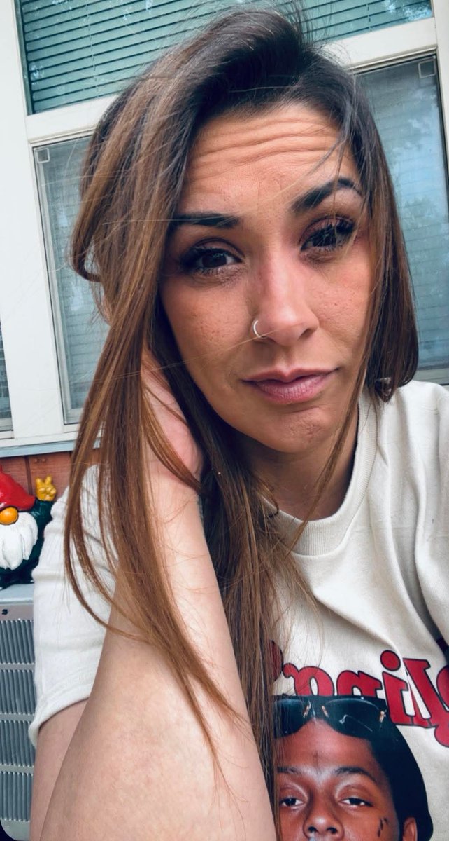 spuddelight's tweet photo. My best friend & girlfriend Jessica Johnson, she's the nicest, most beautiful person ever, we kissed on the lips,french kissed, made love & been intimate alot, best kisser ever, I'm so in love with her & only her forever! #Jessica #Johnson #love #beautiful #girlfriend #sexy https://t.co/iialJm9RKA