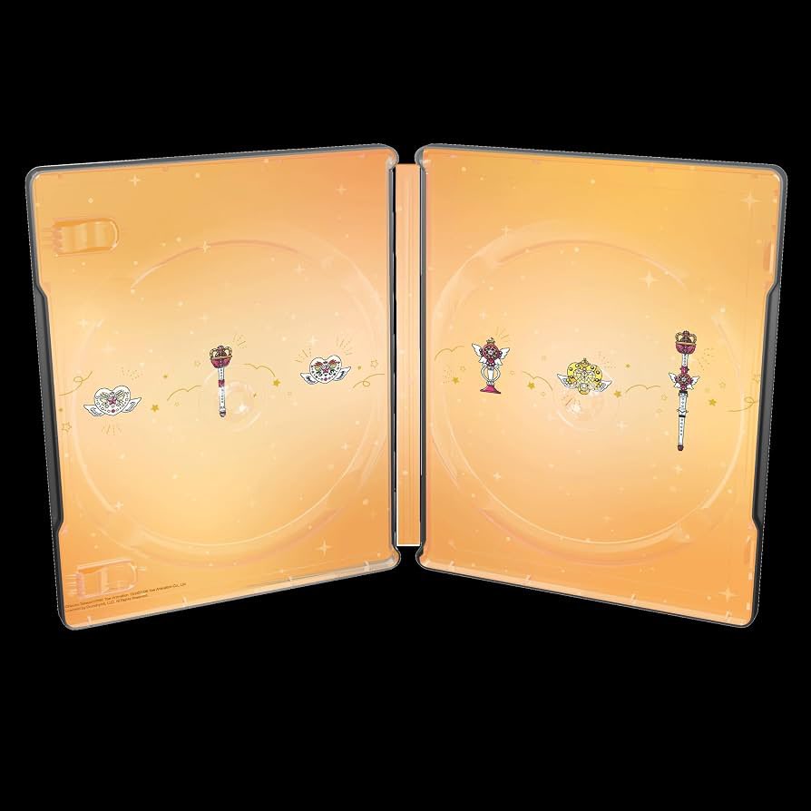 YapapaMirage's tweet photo. Apparently the artwork has been revealed for the UK Sailor Moon Blu Rays. 

The thing I like the most is the use of each arc’s items being used for the different season sets! https://t.co/bGoRtCIphw