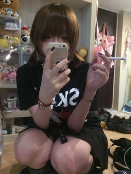 Leonardo_izzy's tweet photo. 紙タバコ吸った後にベロちゅういける？ｗ
#自撮り界隈 https://t.co/K7q7yEmWSf