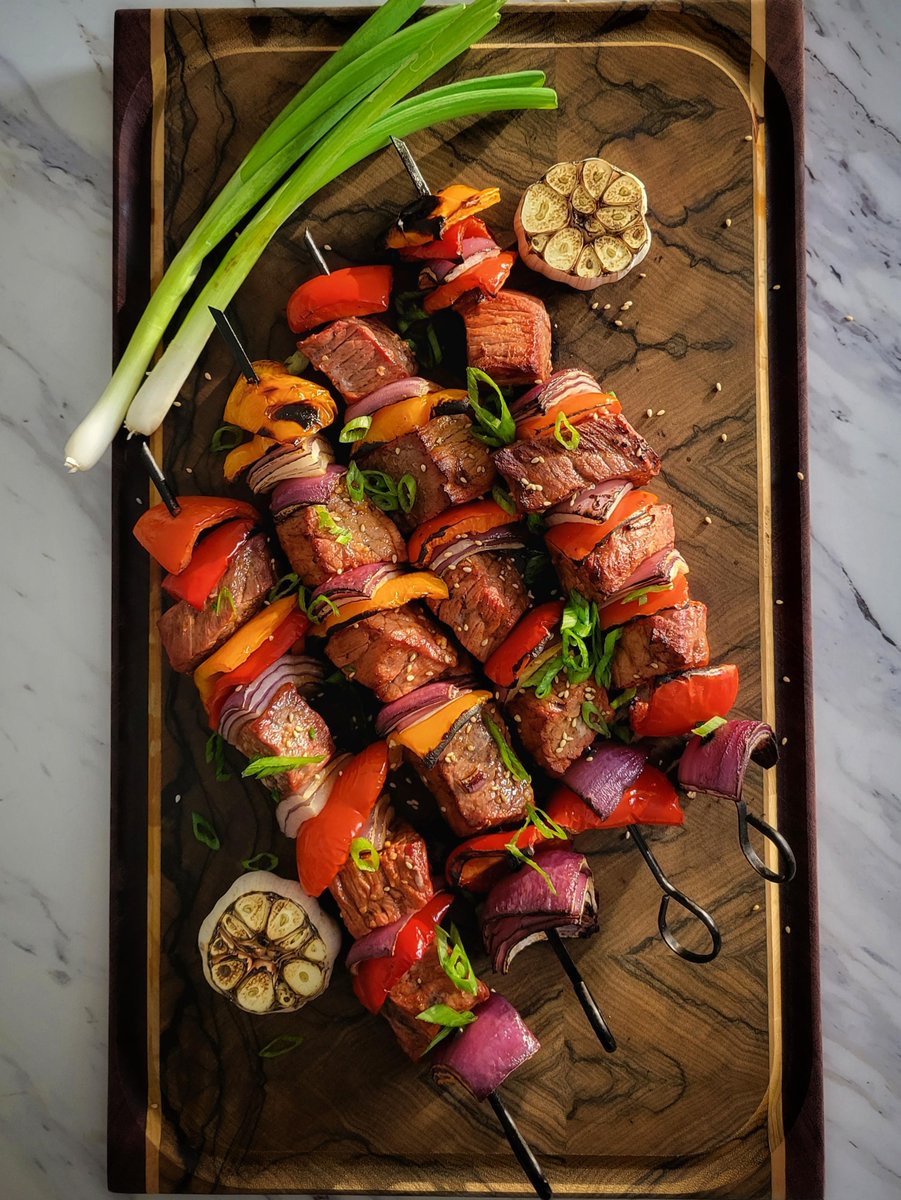 CanadaBeefInc's tweet photo. Skewers are summer's easiest win! Colourful, crowd-pleasing, and ready in minutes. Load them up with your favourite cuts of beef, peppers, and onions, then hit the grill and find inspiration from the link below!

https://t.co/DboZmD2w44 https://t.co/R24csE8vMI