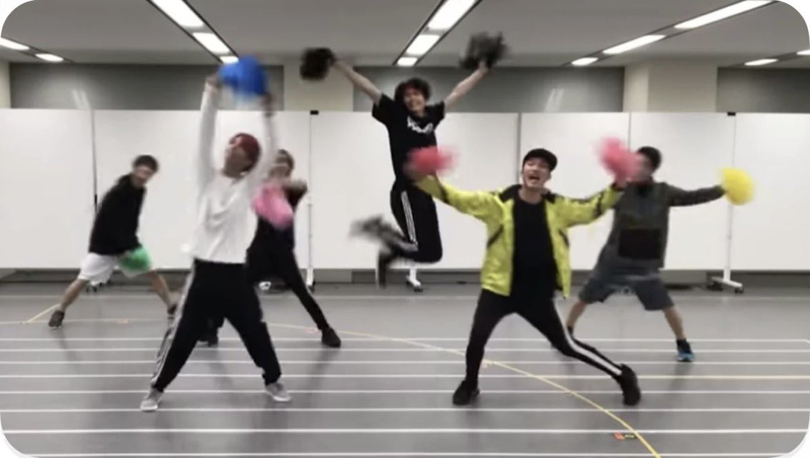 shotas2risa's tweet photo. SixTONES大好き😭💕💕💕💕💕💕
曲良すぎてまじで今ｺﾘ
#SixTONES_DanceForever https://t.co/Q4BT2OWM8p