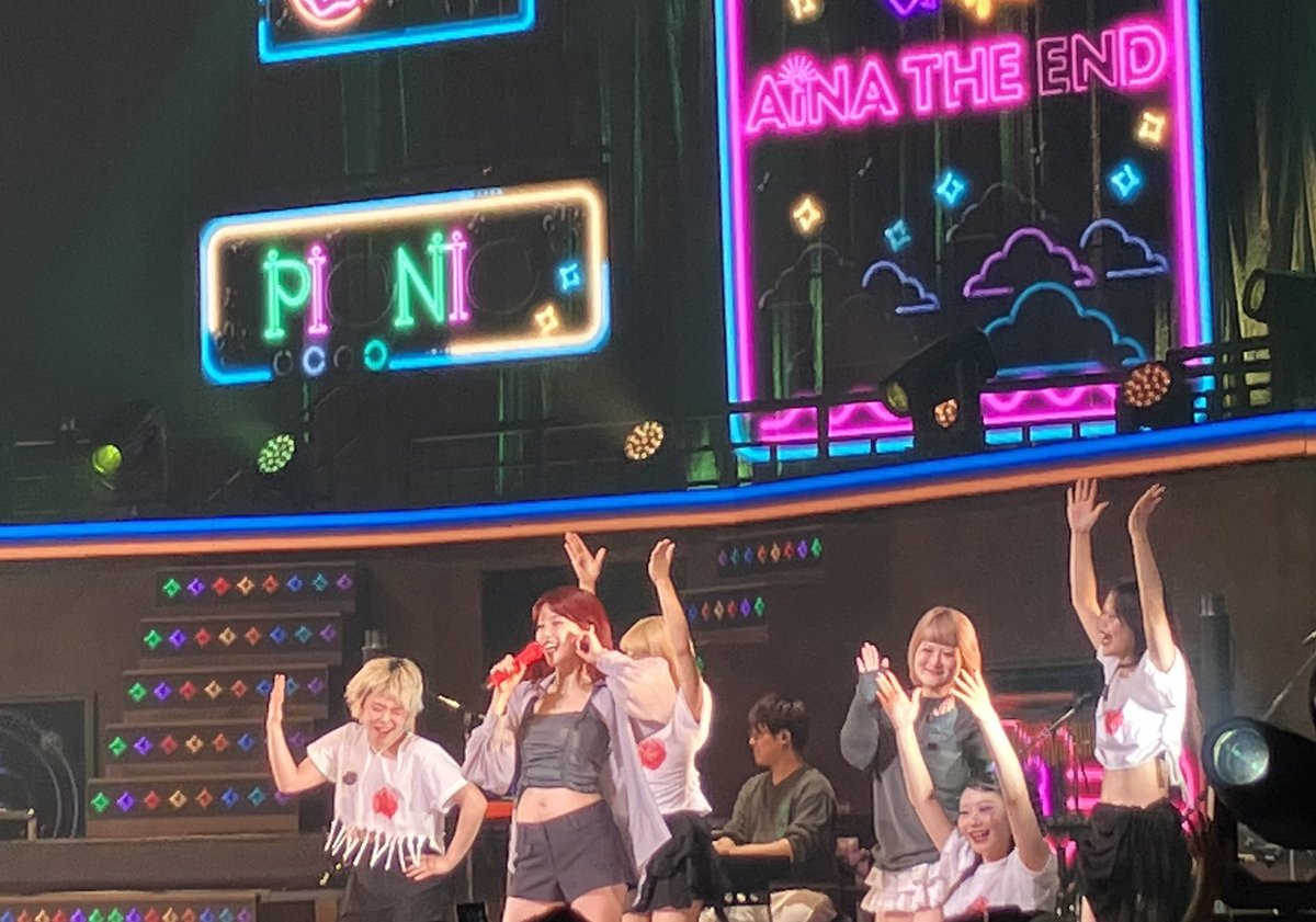 tetsu_cleaner's tweet photo. 2021年はコロナの影響で来られなかったこのホールに、ようやく来ることができました！
初めてここでアイナさんのライブを観られただけでも嬉しいのに、新曲「Blue Shining Star」までいち早く聴けて最高でした✨
武道館で「ハートにハート」を初披露で聴いた時のことも思い出しました😌

#PICNIC名古屋 https://t.co/M6Jpk41yfX