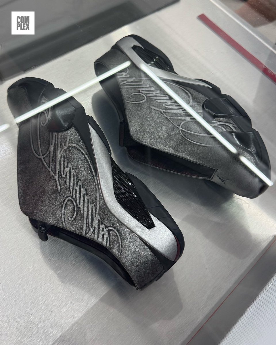 ComplexSneakers's tweet photo. The Mowalola x Air Jordan 14 Mule is on display at Paris Fashion Week 👀🇫🇷 https://t.co/L9sYdEFVIC