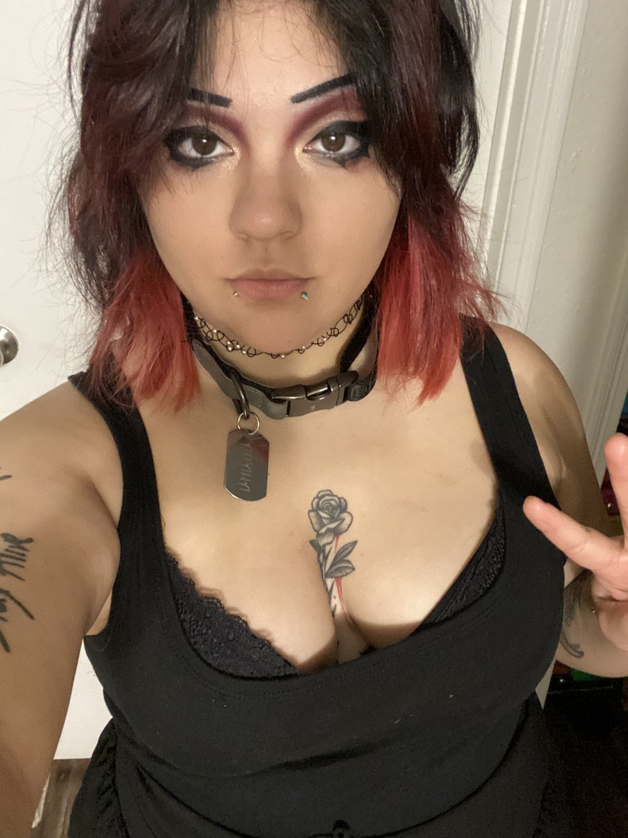 MiaMoonKitty's tweet photo. https://t.co/8CAglSoeZN
#alt #emo #pride https://t.co/cu233rj0ho