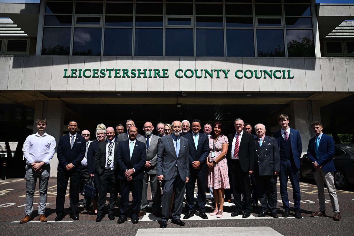 ArchRose90's tweet photo. The Reform UK-led Leicestershire County Council has paid off £26.9 million of debt inherited from the previous Tory administration. Now at the lowest level in recorded history.

A vote for Reform is a vote to clean up the uniparty mess. ✅ https://t.co/Ag718a7LaL