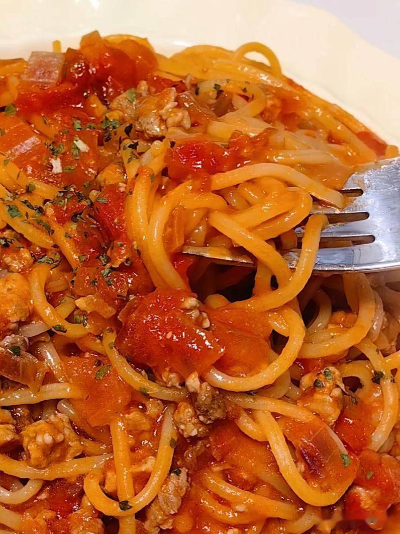 UwKrista's tweet photo. [Craving something cozy Whip up this 10-min garlic butter pasta tonight—almond parmesan makes it cheesy, fragrant, and totally satisfying! ] https://t.co/Tqi4QnMjmz