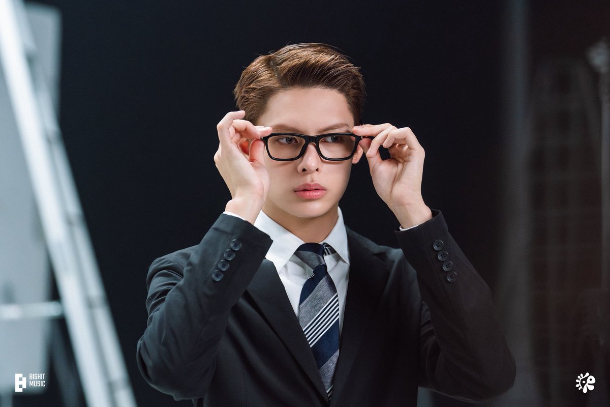 ofjvn_'s tweet photo. 📢 HASHTAG PARTY | JAMES FOR SAINT LAURENT SS27 📢

🎯: 900 replies

JAMES IS OFFCIALLY ARRIVED AT SAINT LAURENT MEN’S WEAR SS27 SHOW. LET JOIN WITH US AND BOOST ENGAGEMENT FOR HIM.

JAMES ASCENDS IN YSL GAZE

#JAMESxSaintLaurent
#JAMESforSaintLaurentSS27
#SaintLaurentSS27 #JAMES
@cortis_bighit @YSL